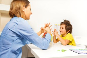 Phân biệt trầm cảm, tự kỷ và sự liên kết vô hình